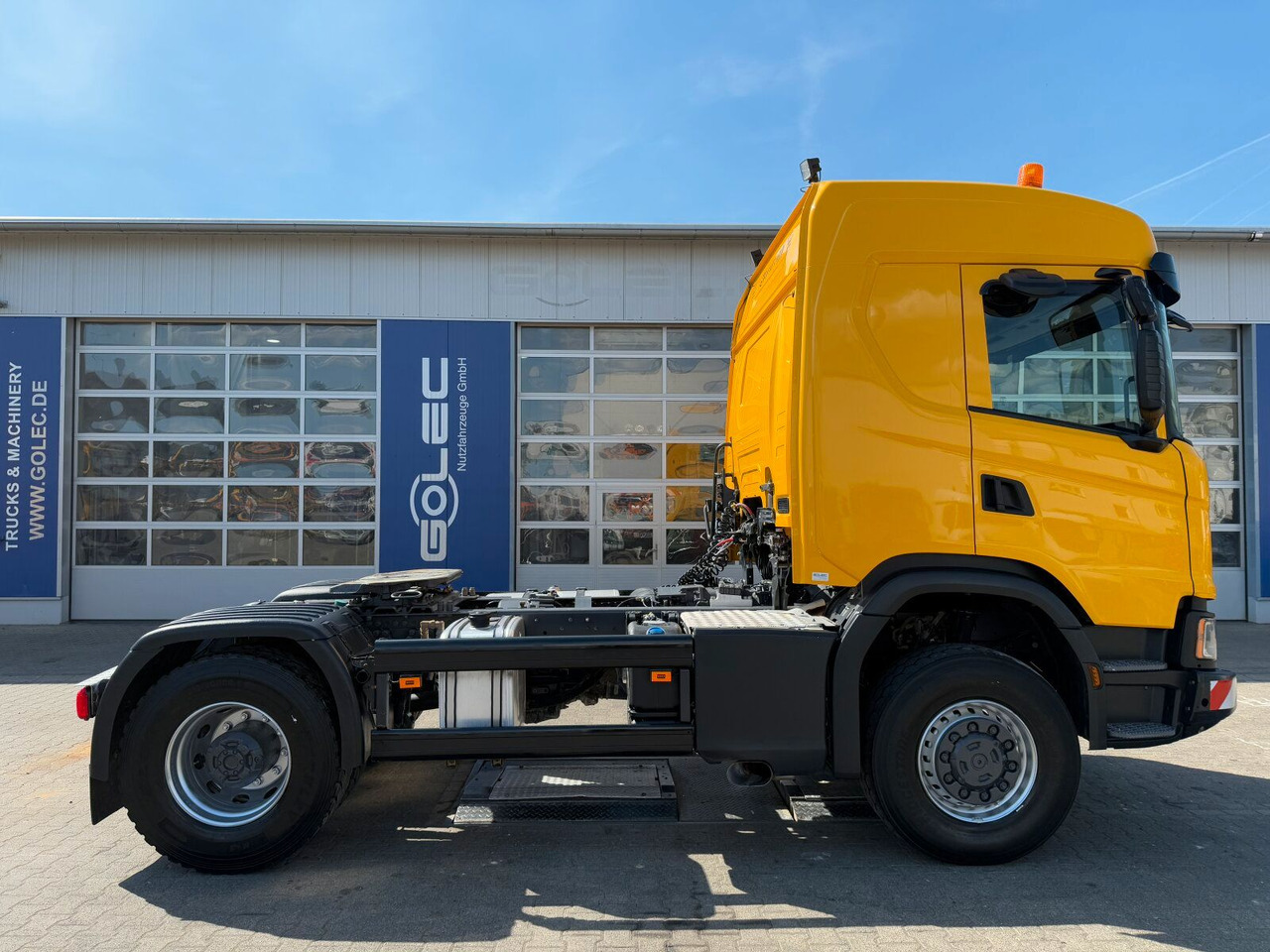 Scania G450 XT 4x4 Euro 6 SZM Kipphydraulik Blatt/ Luft - Tractor unit: picture 2 Scania G450 XT 4x4 Euro 6 SZM Kipphydraulik Blatt/ Luft - Tractor unit: picture 2