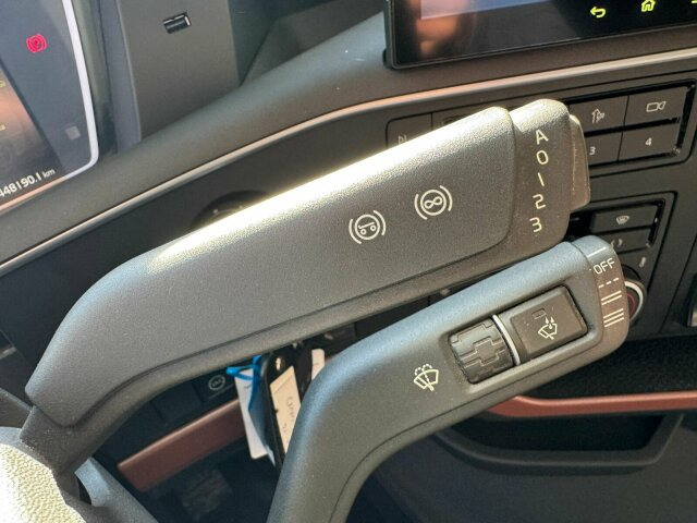 Volvo FH16 750 8X4 Holztransport Alukar TOP! - Timber truck: picture 3 Volvo FH16 750 8X4 Holztransport Alukar TOP! - Timber truck: picture 3