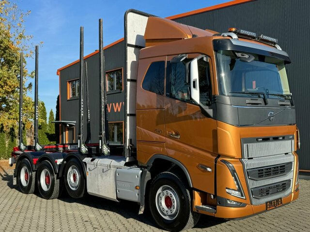 Volvo FH16 750 8X4 Holztransport Alukar TOP! - Timber truck: picture 1 Volvo FH16 750 8X4 Holztransport Alukar TOP! - Timber truck: picture 1