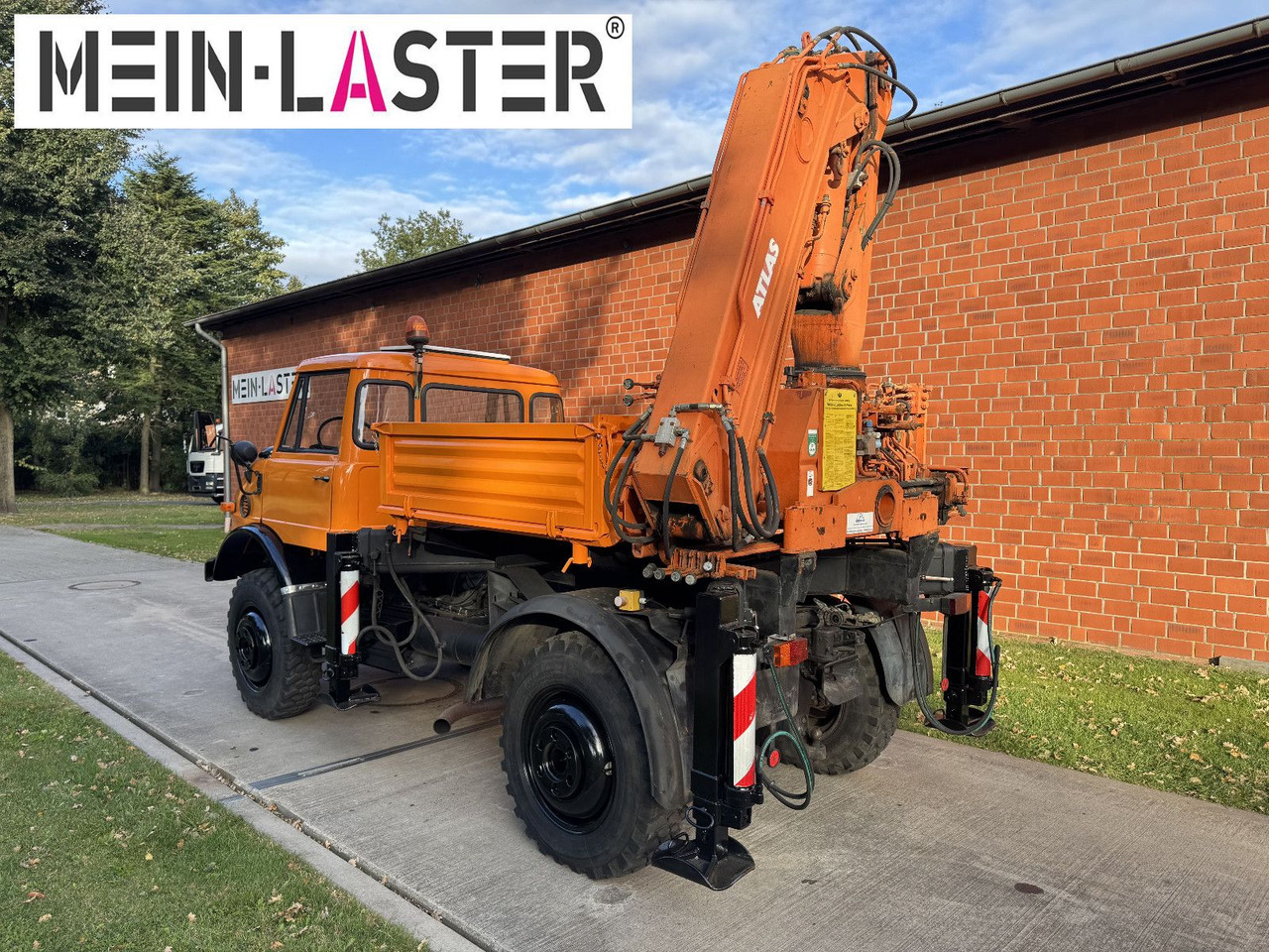Unimog U 1100 Atlas AK 3006 nur 14.215 km-1. Hand - Crane truck, Dropside/ Flatbed truck: picture 5 Unimog U 1100 Atlas AK 3006 nur 14.215 km-1. Hand - Crane truck, Dropside/ Flatbed truck: picture 5