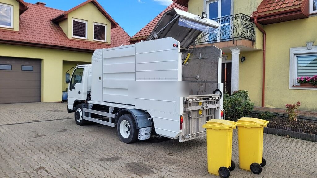 Isuzu NQR75 Container washer laveuse lavacassonetti myjka - Garbage truck: picture 2 Isuzu NQR75 Container washer laveuse lavacassonetti myjka - Garbage truck: picture 2