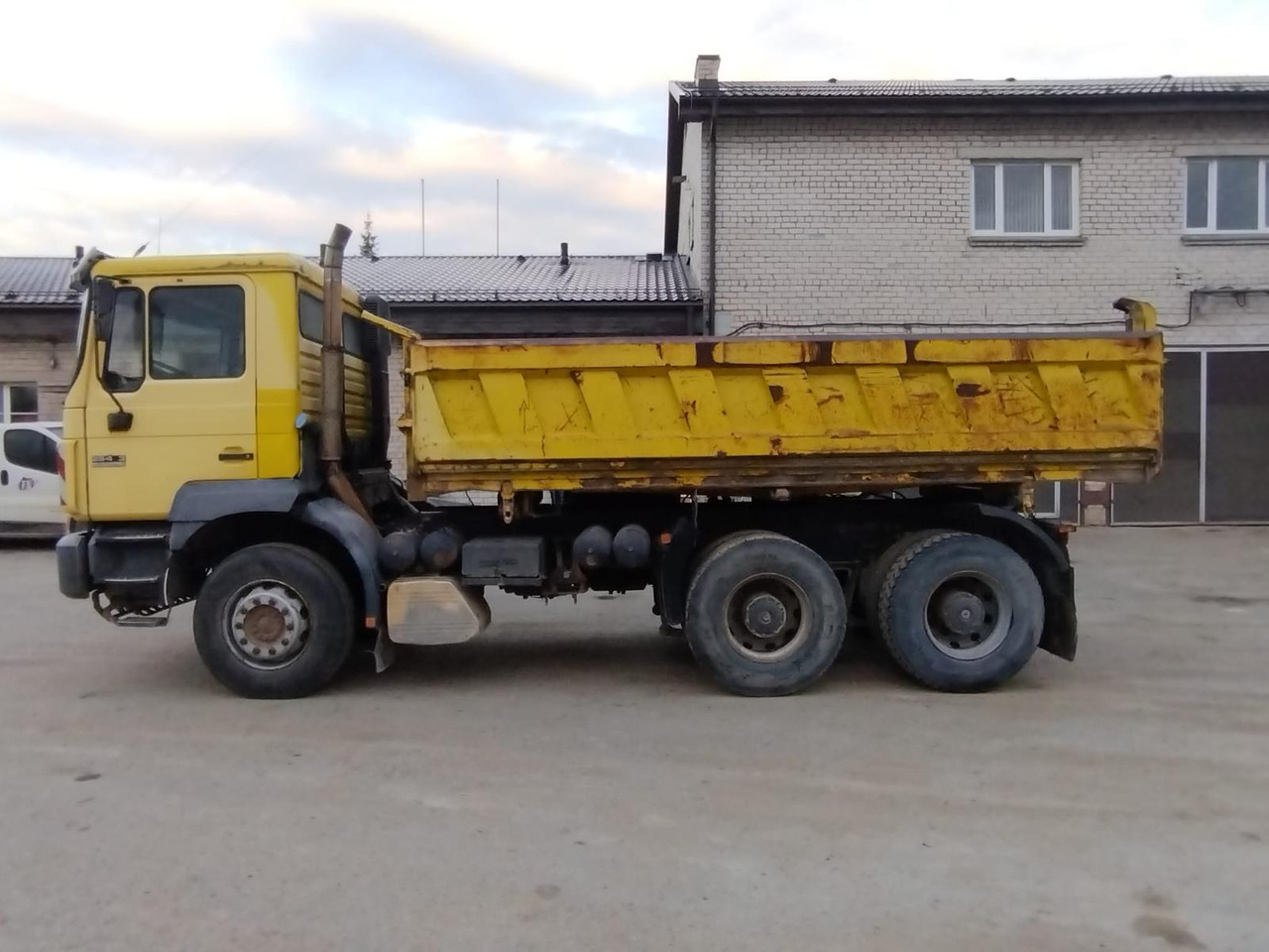 MAN 26.403 - Tipper: picture 5 MAN 26.403 - Tipper: picture 5