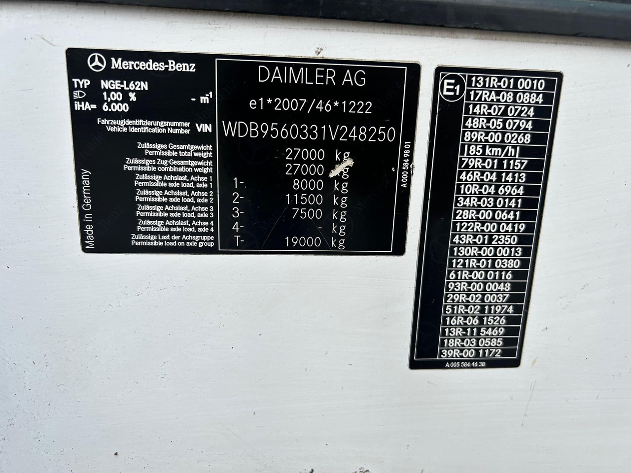 Garbage truck MERCEDES-BENZ ECONIC 2630: picture 26