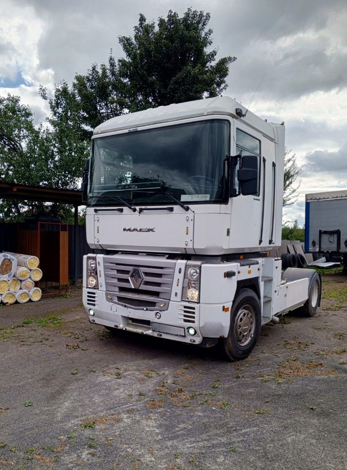 RENAULT Magnum 440 - Tractor unit: picture 3 RENAULT Magnum 440 - Tractor unit: picture 3