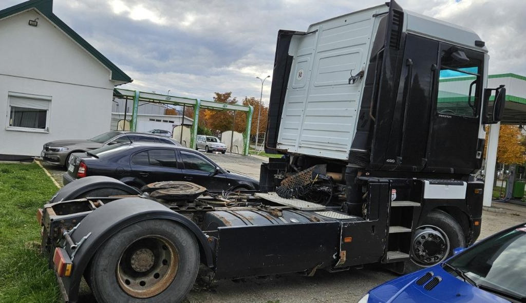 Tractor unit RENAULT Magnum 480 ID1672S: picture 6