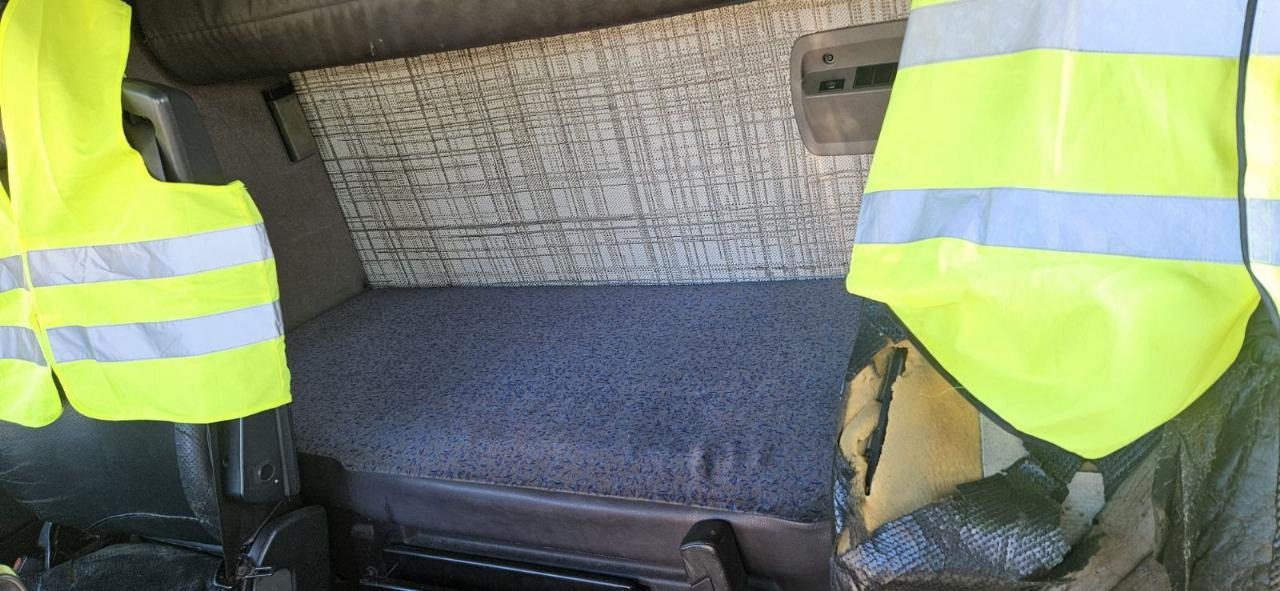 Tractor unit RENAULT Magnum 480 ID1672S: picture 9