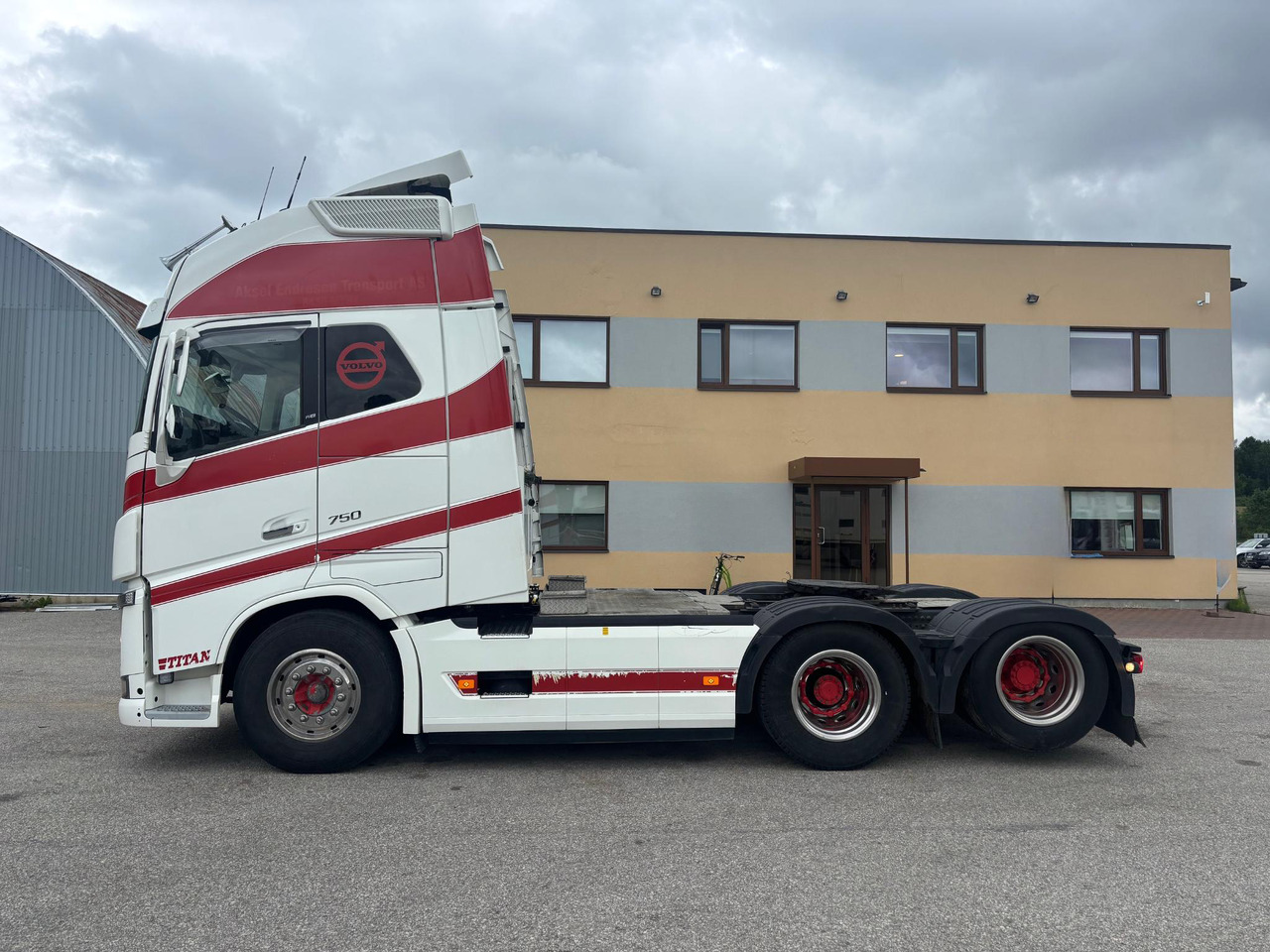 VOLVO FH16.750 - Tractor unit: picture 4 VOLVO FH16.750 - Tractor unit: picture 4