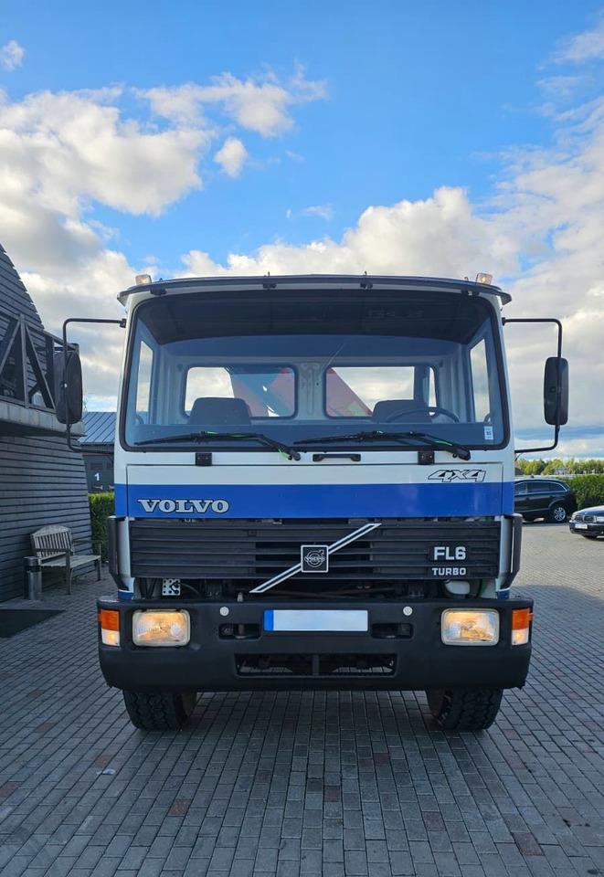VOLVO FL614 - Dropside/ Flatbed truck, Crane truck: picture 2 VOLVO FL614 - Dropside/ Flatbed truck, Crane truck: picture 2