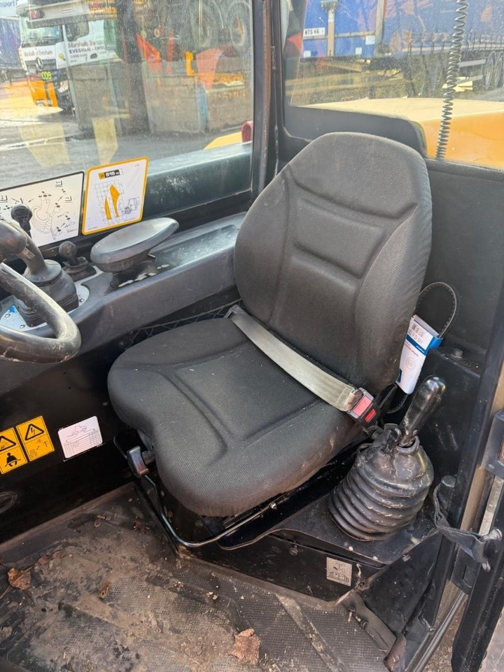 Telescopic handler JCB 515-40: picture 8 Telescopic handler JCB 515-40: picture 8