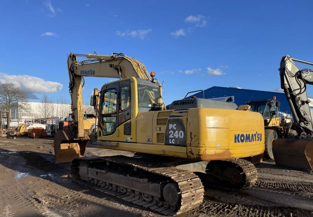 Komatsu PC 240LC-8 Hammerlines Klima 2 buckets - Crawler excavator: picture 5 Komatsu PC 240LC-8 Hammerlines Klima 2 buckets - Crawler excavator: picture 5