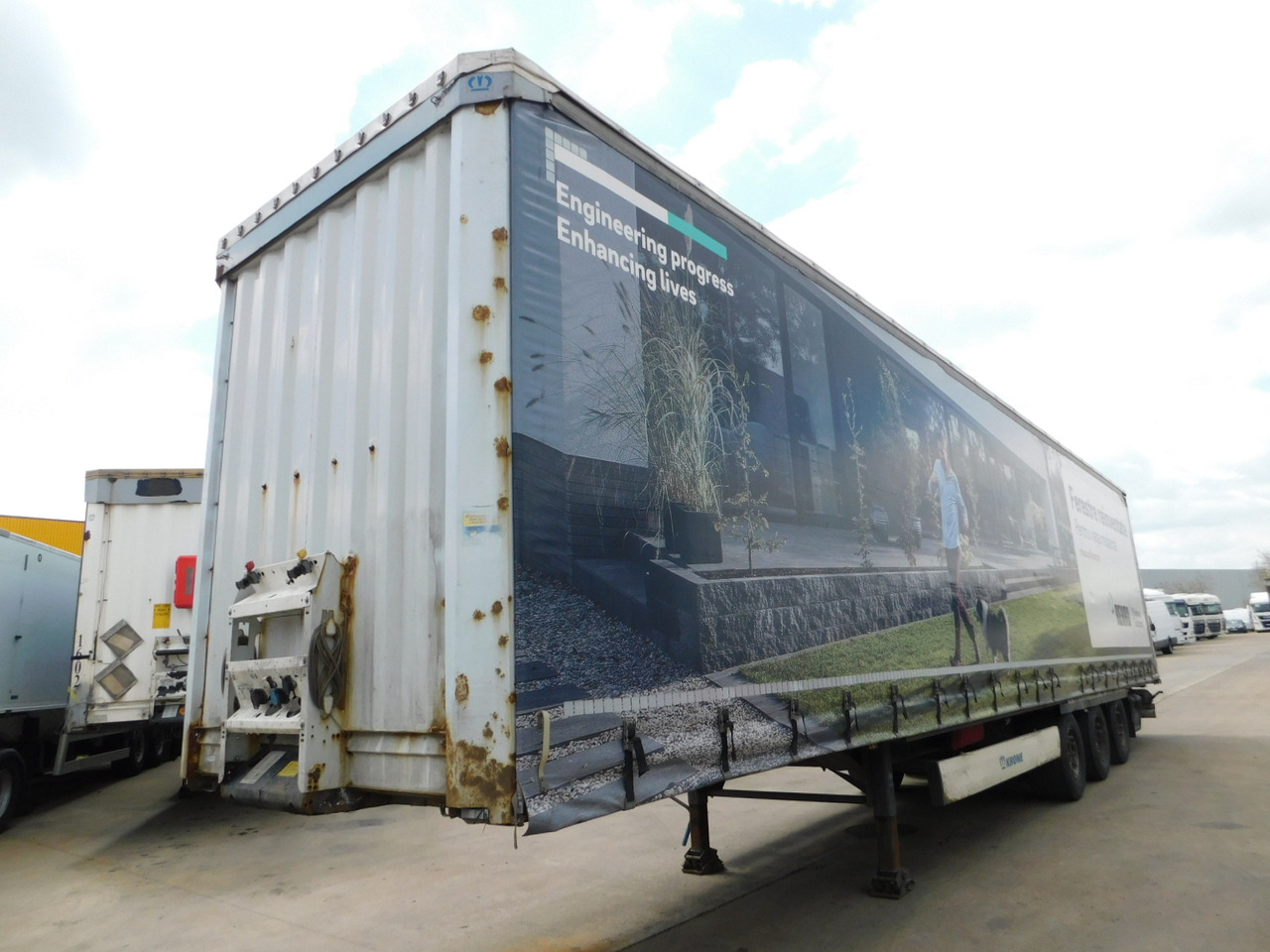 Krone Sd - Curtainsider semi-trailer: picture 1 Krone Sd - Curtainsider semi-trailer: picture 1
