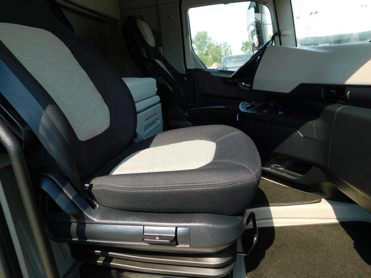 Ford F max 4x2 scab e6 12tx2620 - Tractor unit: picture 5 Ford F max 4x2 scab e6 12tx2620 - Tractor unit: picture 5