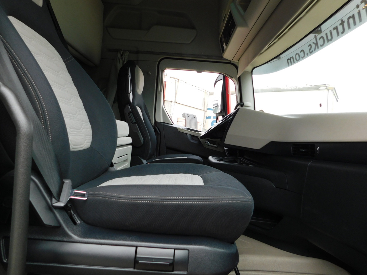 Ford F max ll 4x2 scab e6 12tx2620 - Tractor unit: picture 5 Ford F max ll 4x2 scab e6 12tx2620 - Tractor unit: picture 5