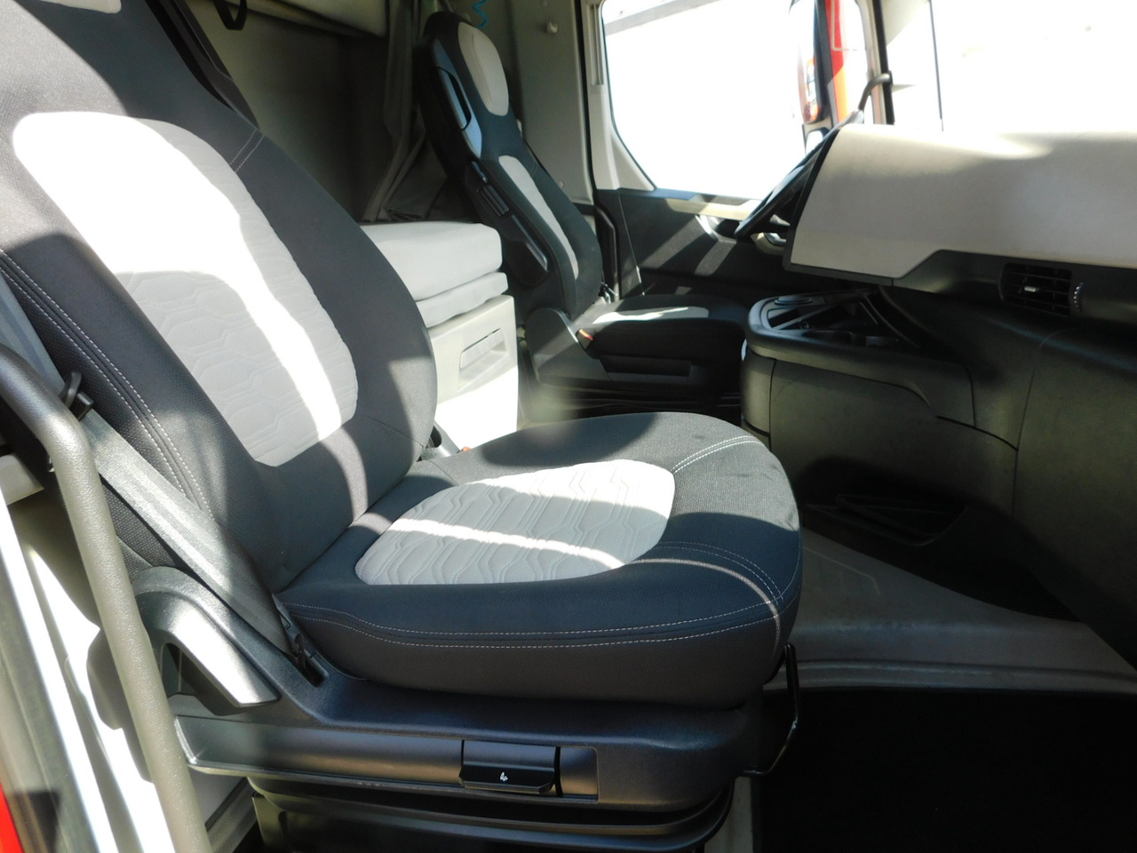 Ford F max ll 4x2 scab e6 12tx2620 - Tractor unit: picture 5 Ford F max ll 4x2 scab e6 12tx2620 - Tractor unit: picture 5