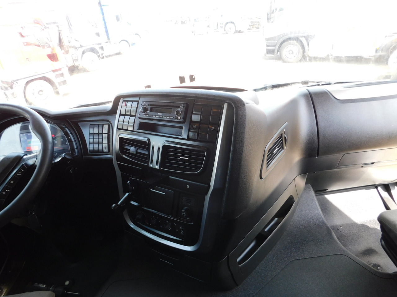 Tractor unit Iveco As440tp: picture 7