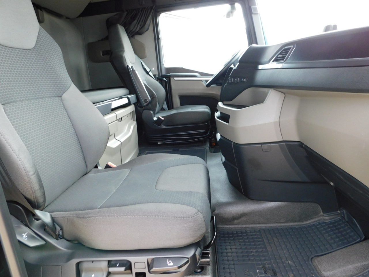 Man Tgx 18470 - Tractor unit: picture 5 Man Tgx 18470 - Tractor unit: picture 5