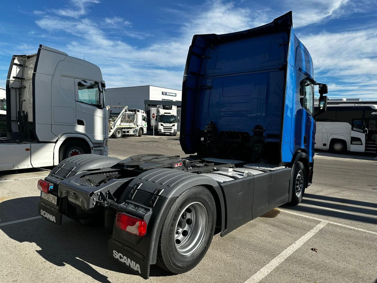 Scania R 450 - Tractor unit: picture 2 Scania R 450 - Tractor unit: picture 2