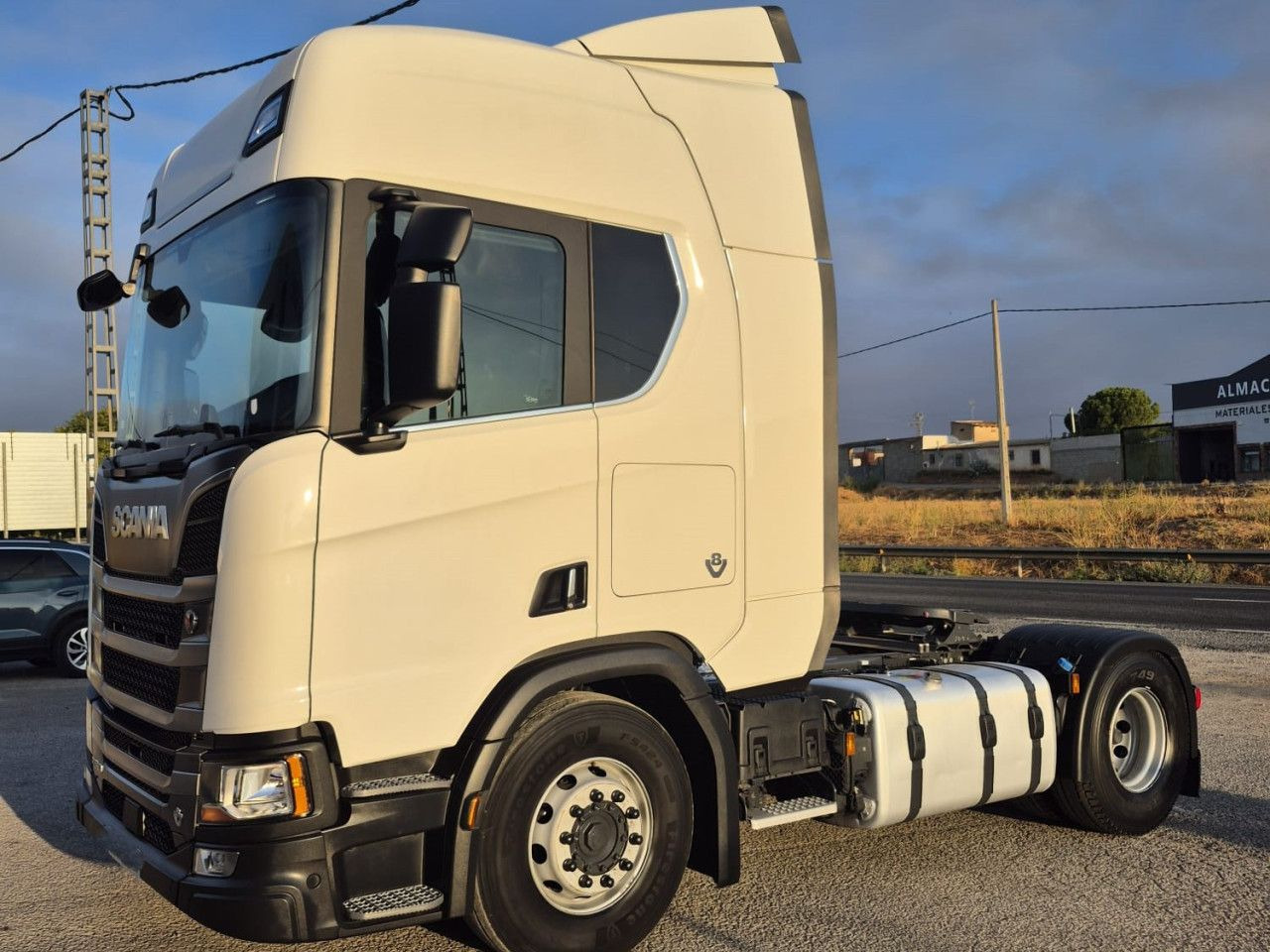 Scania R 590 - Tractor unit: picture 1 Scania R 590 - Tractor unit: picture 1