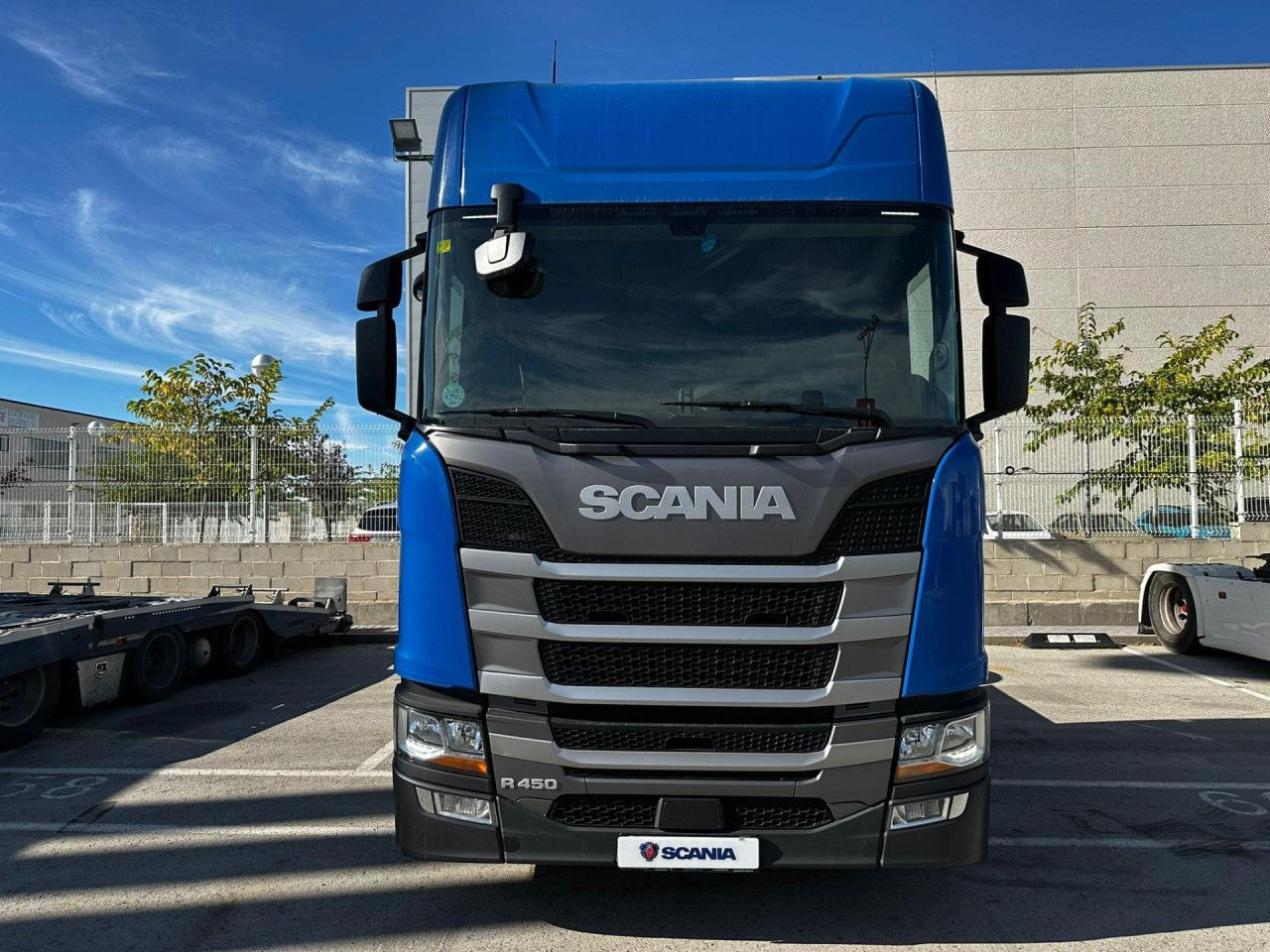 Scania R450 - Tractor unit: picture 1 Scania R450 - Tractor unit: picture 1
