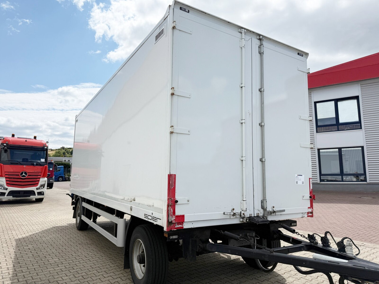 AGL 260 AGL 260 mit LBW MBB - Closed box trailer: picture 4 AGL 260 AGL 260 mit LBW MBB - Closed box trailer: picture 4