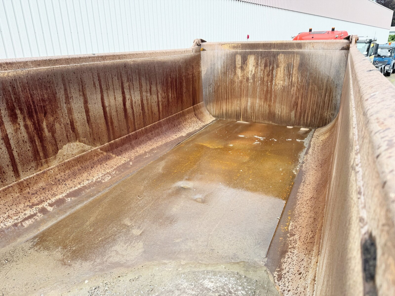 Andere ASTRA HHD8 86.48-80 8x6 ASTRA HHD8 86.48-80 8x6 Mulde ca. 24m³ - Dumper: picture 2 Andere ASTRA HHD8 86.48-80 8x6 ASTRA HHD8 86.48-80 8x6 Mulde ca. 24m³ - Dumper: picture 2