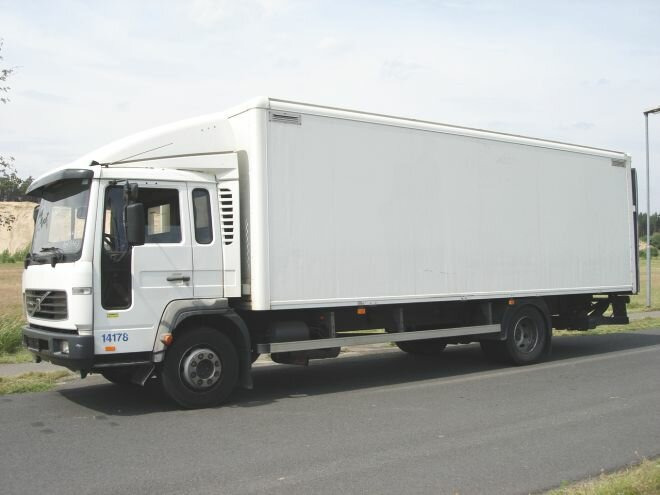 Andere FL 6-12 4x2 FL 6-12 4x2, 4x vorhanden! - Box truck: picture 2 Andere FL 6-12 4x2 FL 6-12 4x2, 4x vorhanden! - Box truck: picture 2