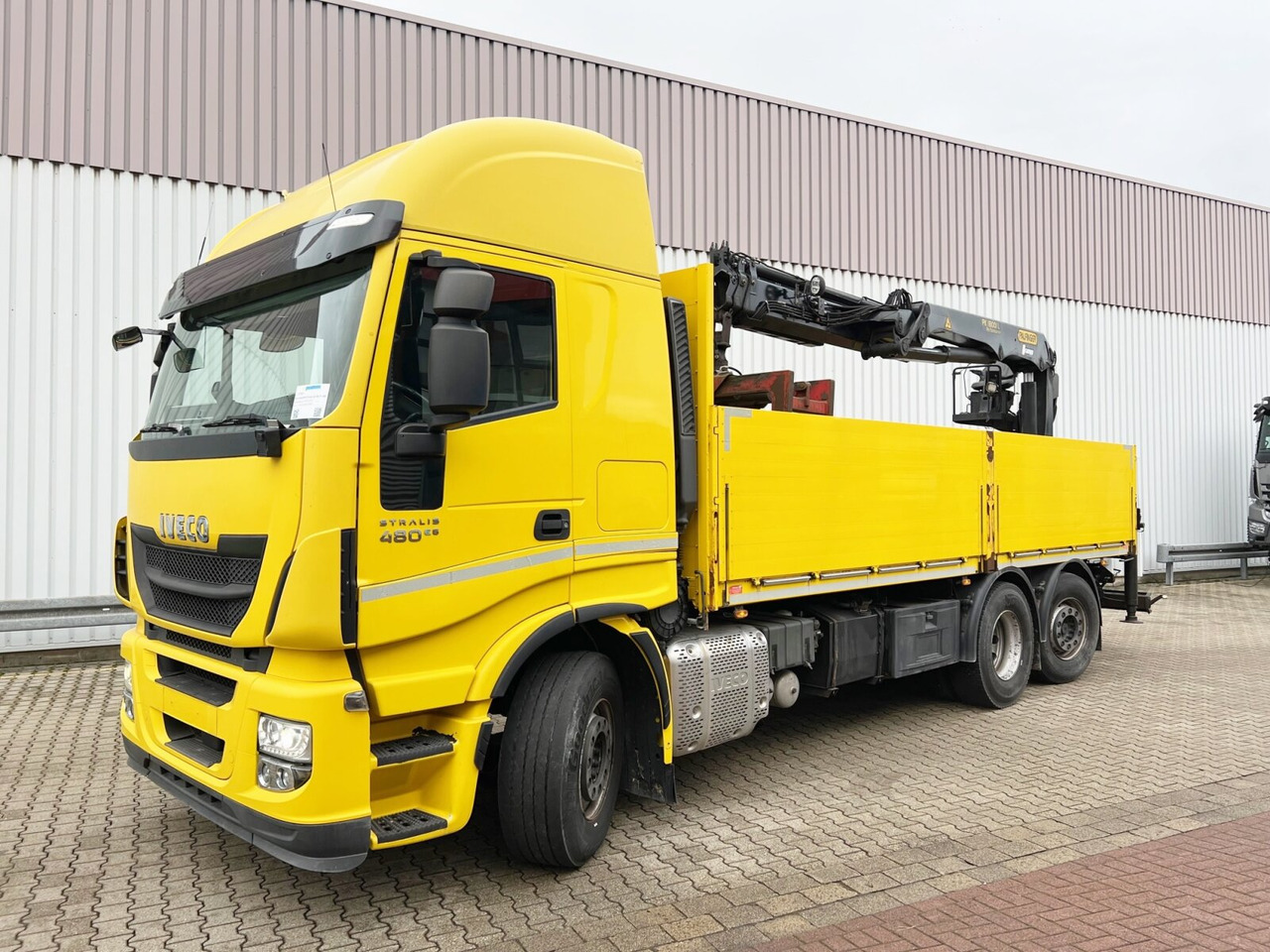 Andere Stralis AS260SY48 6x2/4 Stralis AS260SY48 6x2/4, Kran Palfinger PK18001L am Heck, Lenk-/Liftachse - Crane truck, Dropside/ Flatbed truck: picture 1 Andere Stralis AS260SY48 6x2/4 Stralis AS260SY48 6x2/4, Kran Palfinger PK18001L am Heck, Lenk-/Liftachse - Crane truck, Dropside/ Flatbed truck: picture 1