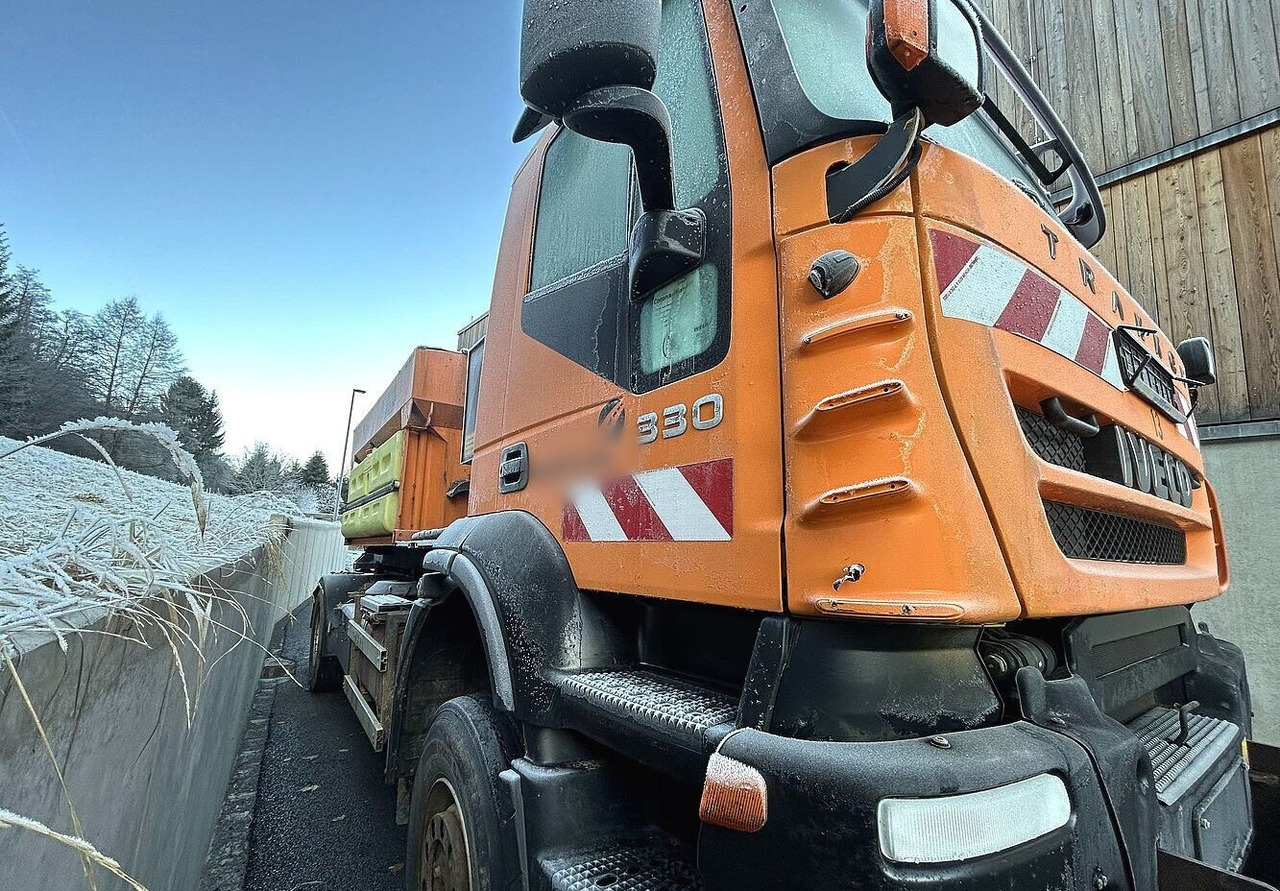 Andere Trakker AD190T33WP 4x4 Trakker AD190T33WP 4x4, Winterdienstausstattung - Hook lift truck: picture 3 Andere Trakker AD190T33WP 4x4 Trakker AD190T33WP 4x4, Winterdienstausstattung - Hook lift truck: picture 3
