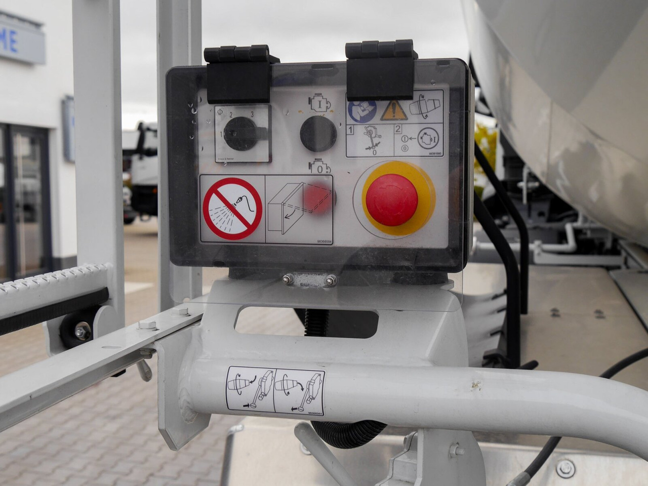 Andere X-Way AD360X40BZ 8x4 X-Way AD360X40BZ 8x4, Stetter 8/9m³ - Concrete mixer truck: picture 4 Andere X-Way AD360X40BZ 8x4 X-Way AD360X40BZ 8x4, Stetter 8/9m³ - Concrete mixer truck: picture 4