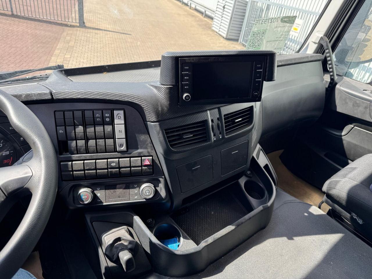 Andere X-Way AD360X40Z/P 8x4 X-Way AD360X40Z/P 8x4 - Cab chassis truck: picture 4 Andere X-Way AD360X40Z/P 8x4 X-Way AD360X40Z/P 8x4 - Cab chassis truck: picture 4