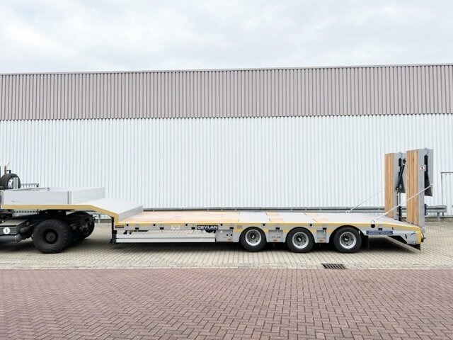 CYL 3 CYL 3, mit Lift-/Lenkachse, faltbare Rampen - Low loader semi-trailer: picture 1 CYL 3 CYL 3, mit Lift-/Lenkachse, faltbare Rampen - Low loader semi-trailer: picture 1