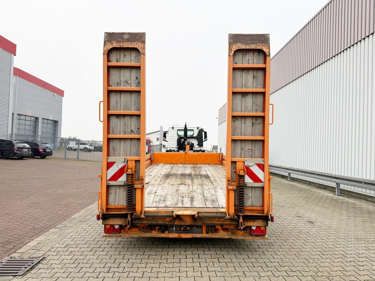 ETUE-TA 10 ETUE-TA 10, Ex Bundeswehr, wenig benutzt top Zustand - Low loader trailer: picture 5 ETUE-TA 10 ETUE-TA 10, Ex Bundeswehr, wenig benutzt top Zustand - Low loader trailer: picture 5