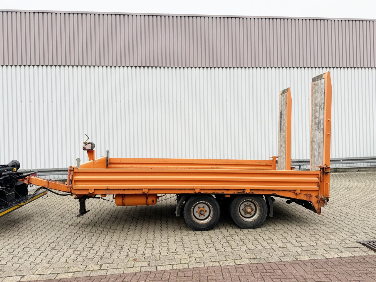 ETUE-TA 10 ETUE-TA 10, Ex Bundeswehr, wenig benutzt top Zustand - Low loader trailer: picture 3 ETUE-TA 10 ETUE-TA 10, Ex Bundeswehr, wenig benutzt top Zustand - Low loader trailer: picture 3
