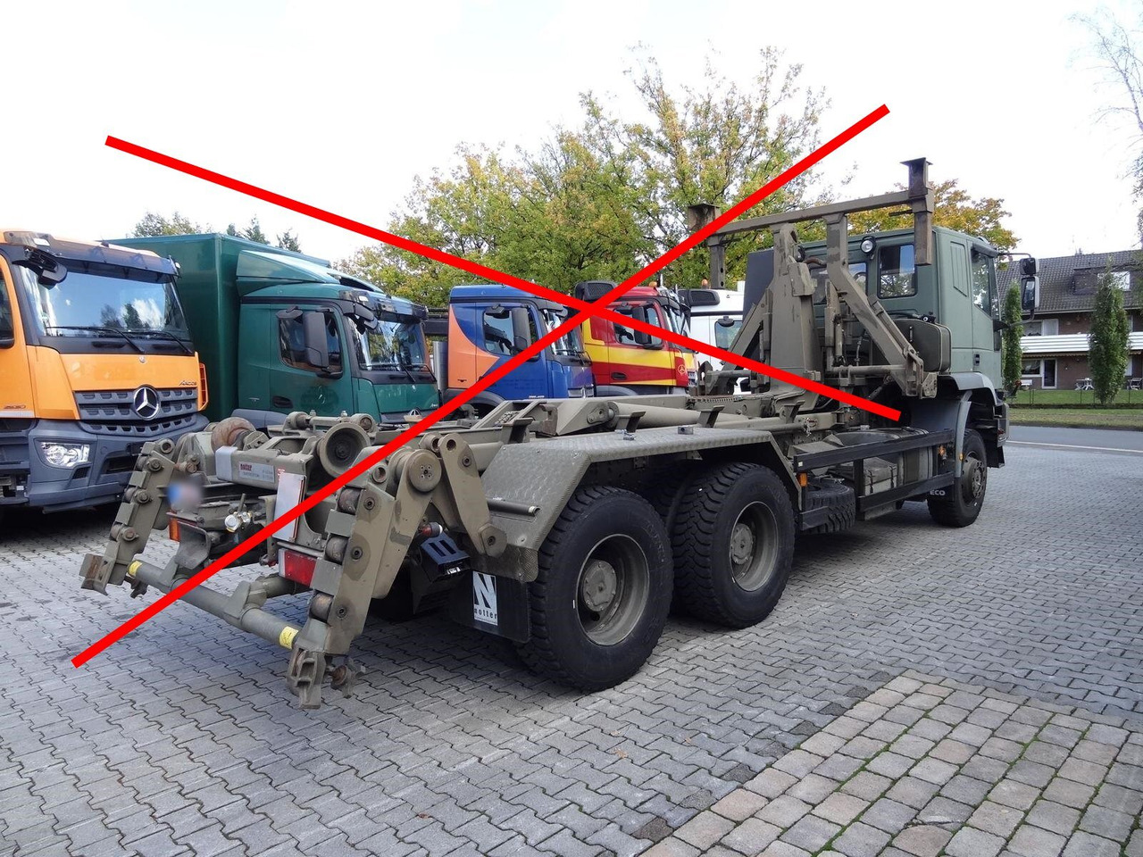 EuroTrakker 260E44W 6X6 EuroTrakker 260E44W 6X6, Retarder, ADR - Cab chassis truck: picture 4 EuroTrakker 260E44W 6X6 EuroTrakker 260E44W 6X6, Retarder, ADR - Cab chassis truck: picture 4