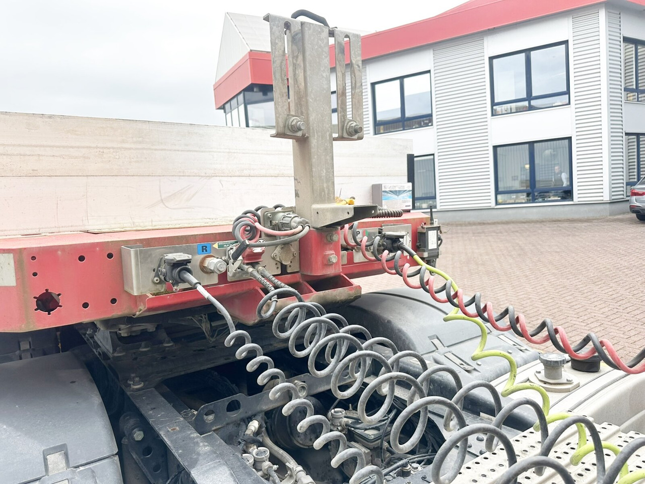 Goldhofer STZ L 6-67/80 A STZ-L 6-67/80 A, 6 Achsen, 86.000kg Ges.-Gew. - Low loader semi-trailer: picture 5 Goldhofer STZ L 6-67/80 A STZ-L 6-67/80 A, 6 Achsen, 86.000kg Ges.-Gew. - Low loader semi-trailer: picture 5