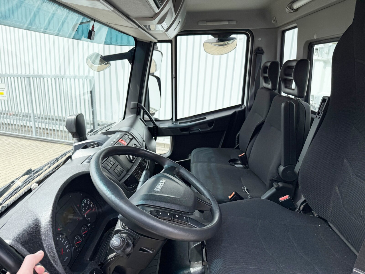 Iveco EuroCargo 150E32 K 4x2 EuroCargo 150E32 K 4x2, Meiller Kipper, 2x AHK - Tipper: picture 3 Iveco EuroCargo 150E32 K 4x2 EuroCargo 150E32 K 4x2, Meiller Kipper, 2x AHK - Tipper: picture 3