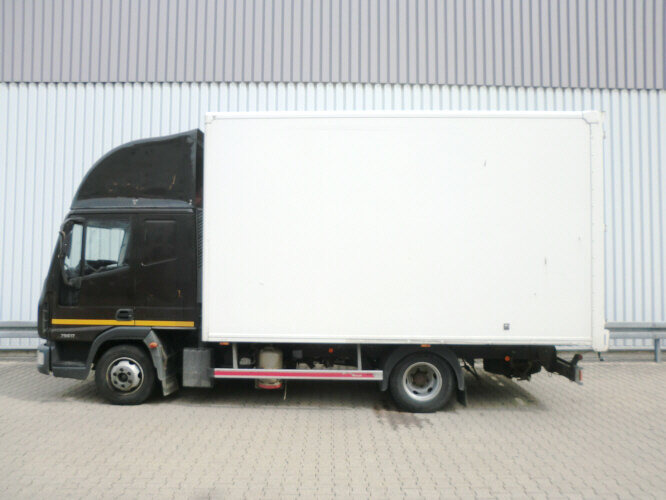 Iveco EuroCargo 75 E 17/4x2 EuroCargo 75 E 17/4x2, 6x VORHANDEN! - Box truck: picture 4 Iveco EuroCargo 75 E 17/4x2 EuroCargo 75 E 17/4x2, 6x VORHANDEN! - Box truck: picture 4