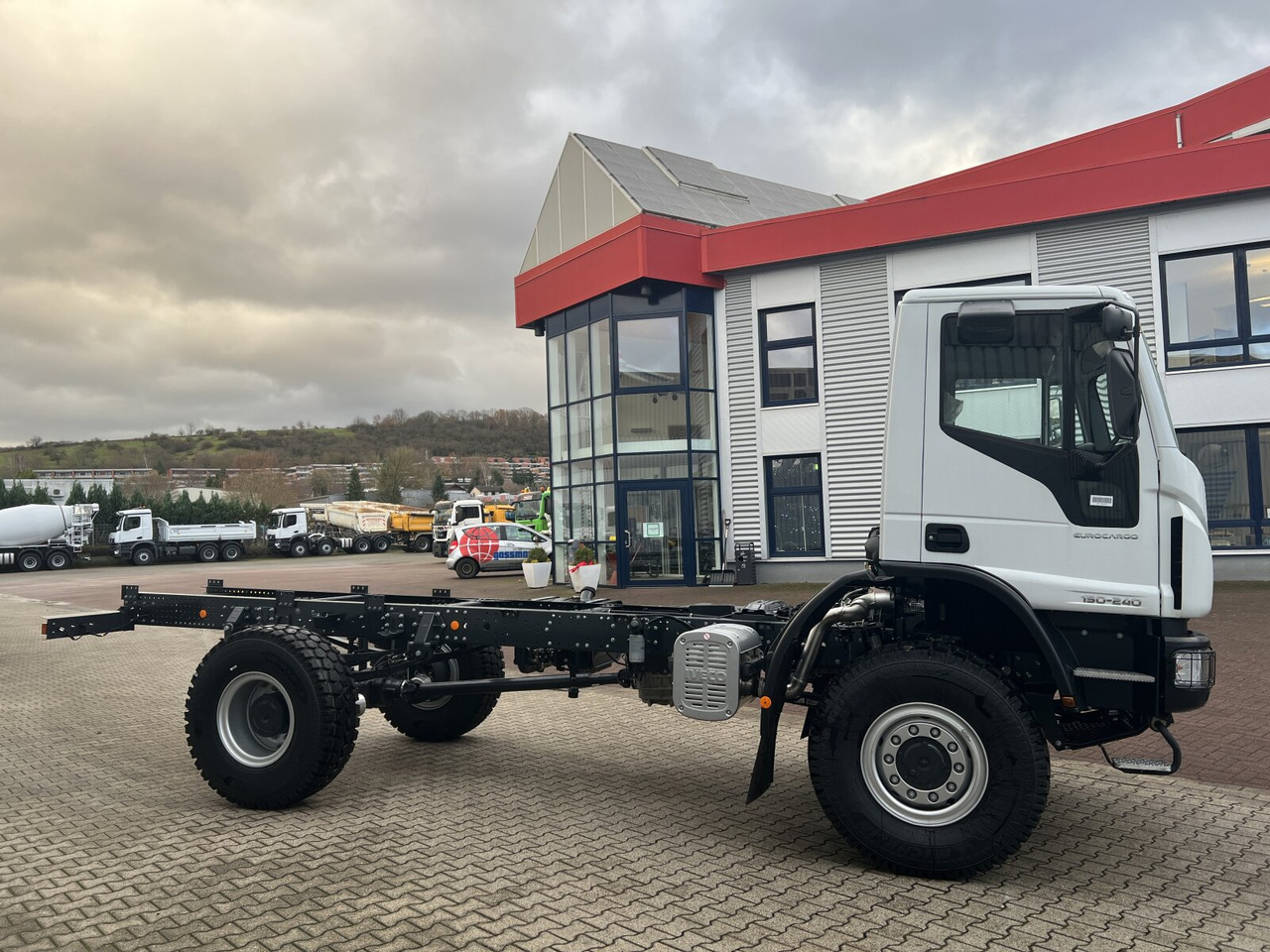 New Cab chassis truck Iveco EuroCargo ML150E24 WS 4x4 EuroCargo ML150E24 WS 4x4, Euro3, mehrfach Vorhanden!: picture 10 New Cab chassis truck Iveco EuroCargo ML150E24 WS 4x4 EuroCargo ML150E24 WS 4x4, Euro3, mehrfach Vorhanden!: picture 10