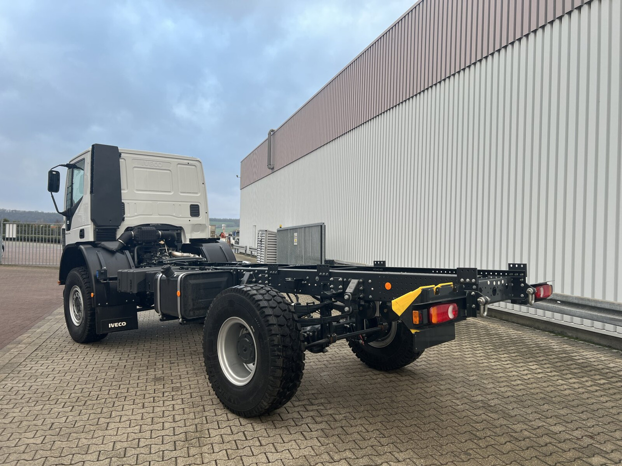 New Cab chassis truck Iveco EuroCargo ML150E24 WS 4x4 EuroCargo ML150E24 WS 4x4, Euro3, mehrfach Vorhanden!: picture 12 New Cab chassis truck Iveco EuroCargo ML150E24 WS 4x4 EuroCargo ML150E24 WS 4x4, Euro3, mehrfach Vorhanden!: picture 12