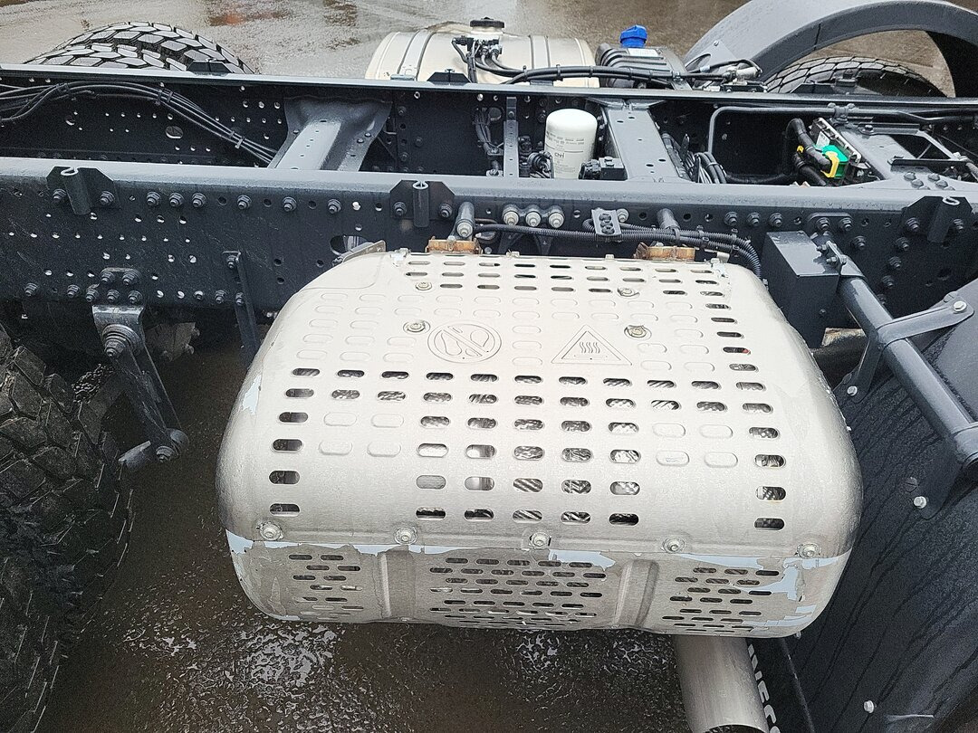 Iveco T-Way 510 8x4 T-Way 510 8x4, 4x VORHANDEN! - Cab chassis truck: picture 3 Iveco T-Way 510 8x4 T-Way 510 8x4, 4x VORHANDEN! - Cab chassis truck: picture 3