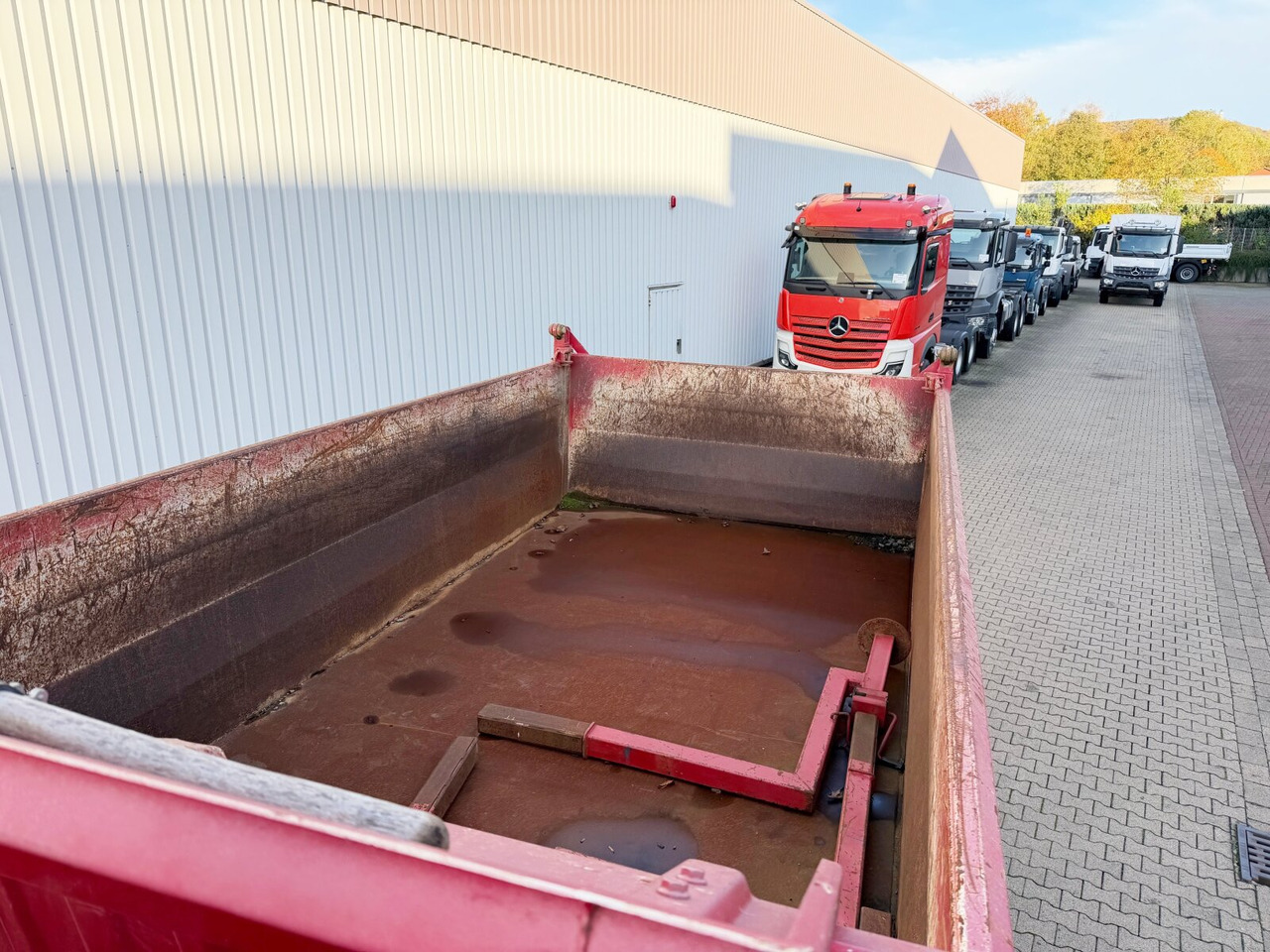 MAN TGA 26.480 6X6H BL TGA 26.480 6X6H BL, HydroDrive, Intarder, Wechselsystem (Sattelplatte) - Tipper: picture 2 MAN TGA 26.480 6X6H BL TGA 26.480 6X6H BL, HydroDrive, Intarder, Wechselsystem (Sattelplatte) - Tipper: picture 2