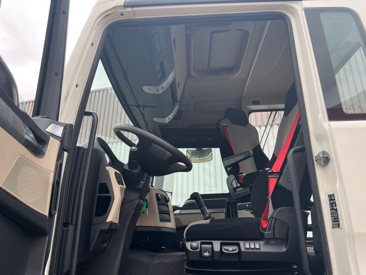 MAN TGS 33.360 6x4 BB TGS 33.360 6x4 BB, Häckslerkabine, NMV Nebenantrieb - Cab chassis truck: picture 2 MAN TGS 33.360 6x4 BB TGS 33.360 6x4 BB, Häckslerkabine, NMV Nebenantrieb - Cab chassis truck: picture 2