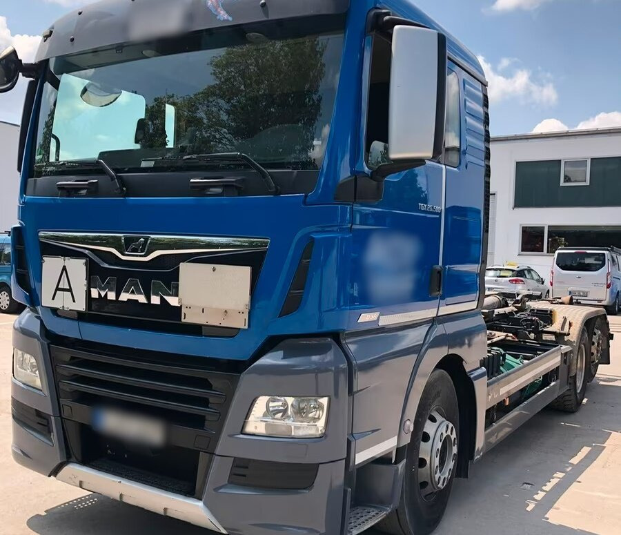 MAN TGX 26.580 6x2-4 BL TGX 26.580 6x2-4 BL, Intarder, Lenk-/Liftachse - Hook lift truck: picture 2 MAN TGX 26.580 6x2-4 BL TGX 26.580 6x2-4 BL, Intarder, Lenk-/Liftachse - Hook lift truck: picture 2