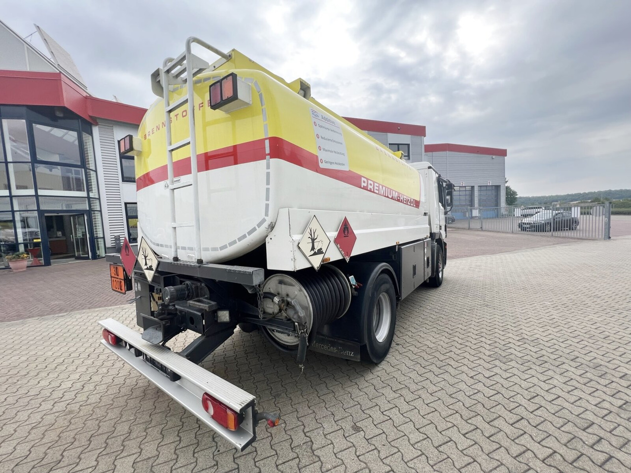 Tank truck Mercedes-Benz Actros 1844 L 4x2 Actros 1844 L 4x2, Tank 14.250l: picture 11