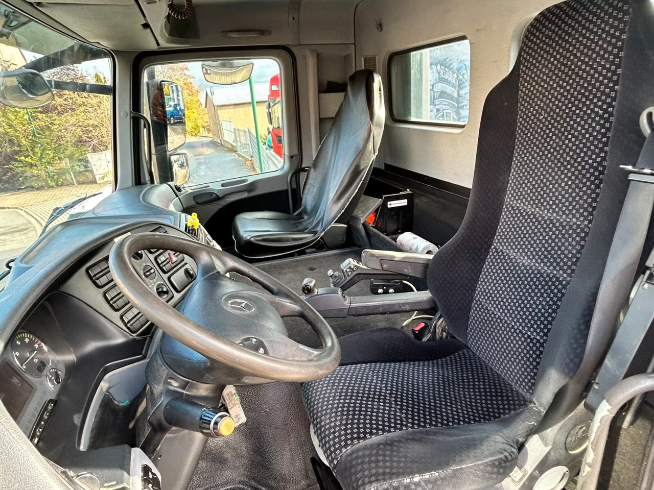 Mercedes-Benz Actros 2644 L 6x4 Actros 2644 L 6x4 - Cab chassis truck: picture 3 Mercedes-Benz Actros 2644 L 6x4 Actros 2644 L 6x4 - Cab chassis truck: picture 3