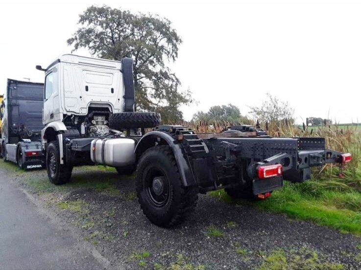 New Cab chassis truck Mercedes-Benz Arocs 2053 A 4x4 Arocs 2053 A 4x4, Grounder, MirrorCam, Multimedia Cockpit, Navi: picture 6