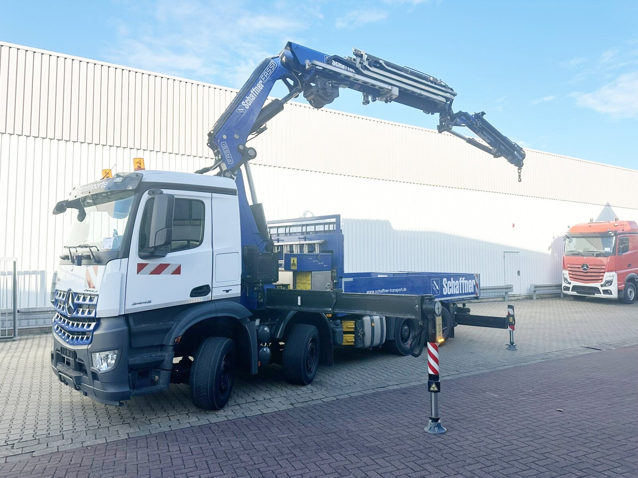 Mercedes-Benz Arocs 3245 L 8x2/6 Arocs 3245 L 8x2/6, Kran Fassi F 545 RA 2.26 XE, Jib, Funk, 29,7 m - 400 kg - Crane truck, Dropside/ Flatbed truck: picture 1 Mercedes-Benz Arocs 3245 L 8x2/6 Arocs 3245 L 8x2/6, Kran Fassi F 545 RA 2.26 XE, Jib, Funk, 29,7 m - 400 kg - Crane truck, Dropside/ Flatbed truck: picture 1