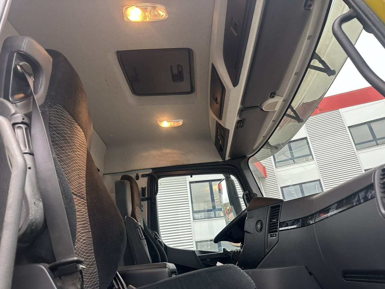 Mercedes-Benz Arocs 3363 K 6x4 Arocs 3363 K 6x4, Grounder, Turbo-Retarder-Kupplung, Bordmatik - Tipper: picture 5 Mercedes-Benz Arocs 3363 K 6x4 Arocs 3363 K 6x4, Grounder, Turbo-Retarder-Kupplung, Bordmatik - Tipper: picture 5