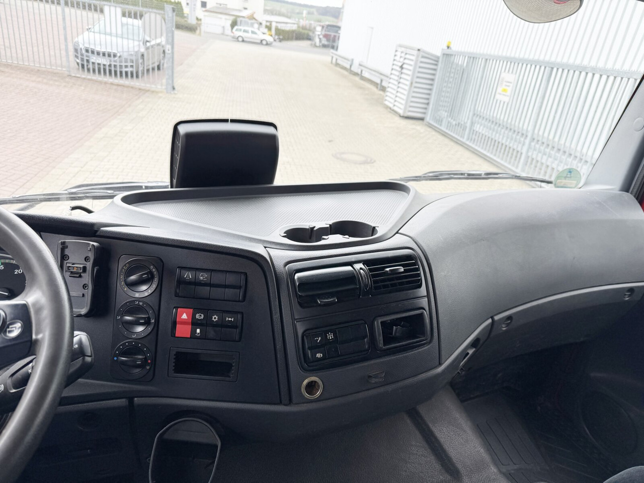 Mercedes-Benz Atego 1530 K 4x2 Atego 1530 K 4x2, 2x AHK - Tipper: picture 5 Mercedes-Benz Atego 1530 K 4x2 Atego 1530 K 4x2, 2x AHK - Tipper: picture 5