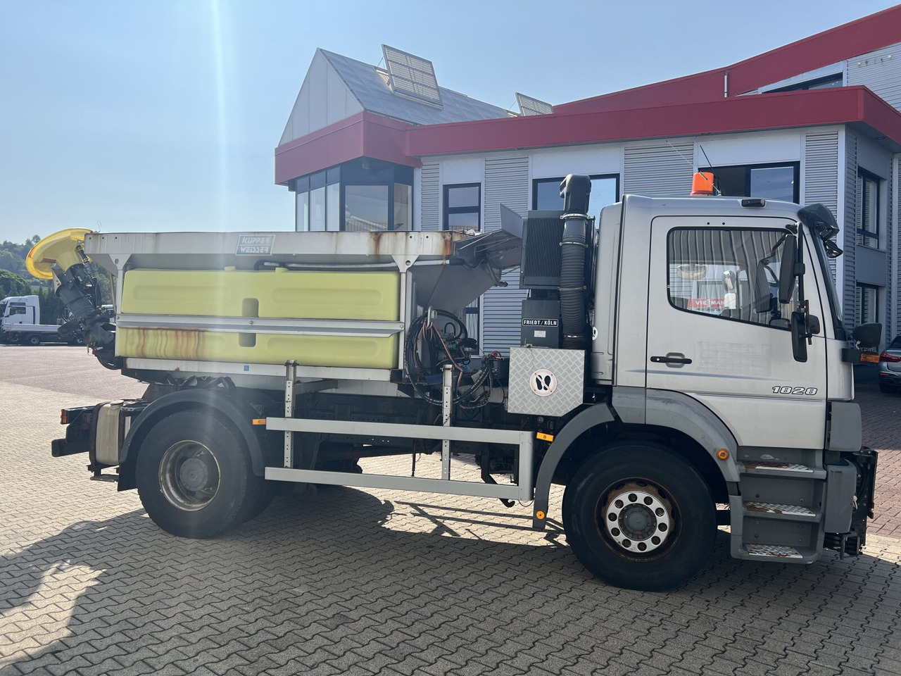 Leasing of Mercedes-Benz Atego 1828 L 4x2 Atego 1828 L 4x2,Rechtslenker, Winterdienstplatte Mercedes-Benz Atego 1828 L 4x2 Atego 1828 L 4x2,Rechtslenker, Winterdienstplatte: picture 6
